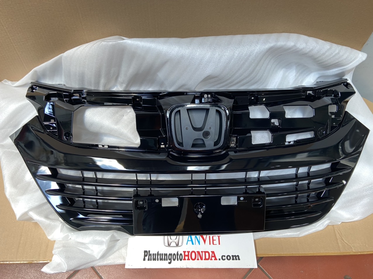 Lưới gió mặt ca lăng xe Honda HRV